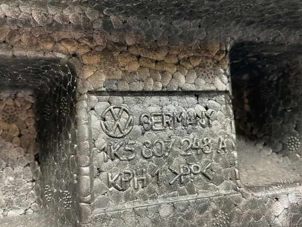 Etupuskuri VW Golf VI image 8