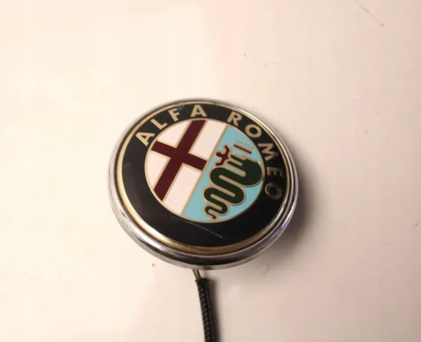 OEM TBS27792 takakontin avausnappi Alfa Romeo Giulietta image 2