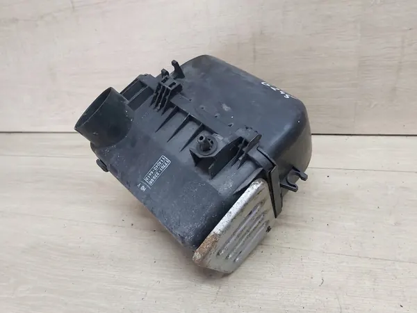 Toyota MR2 Ilmansuodinkotelo OEM 17701-22080 image 6