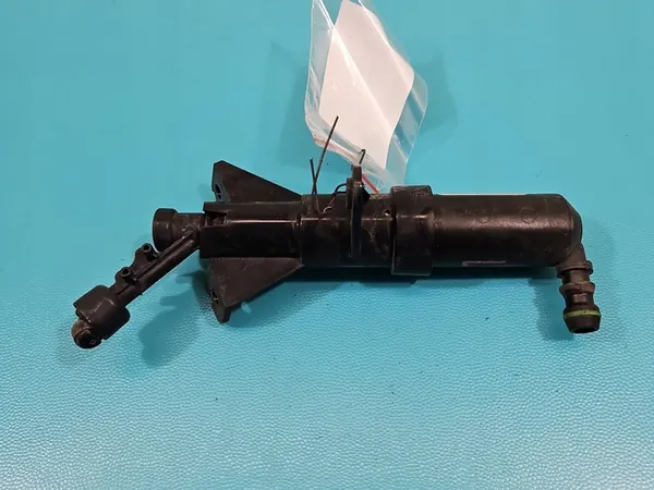 Linker Koplamp Wasinstallatie VW Passat CC 3C8955103B image 2