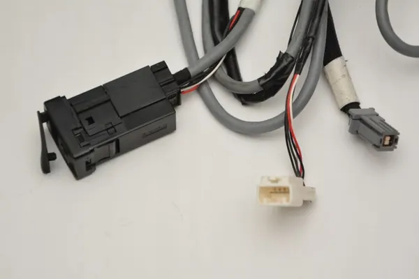 Cable Enchufe USB OEM 86190-0D030 para Toyota image 4