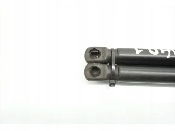 Vauxhall Corsa Takaluukun Iskunvaimennin 2007 image 4