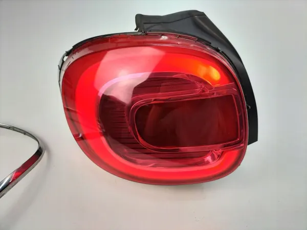 Luz trasera izquierda Fiat 500L OE 51883572 image 6