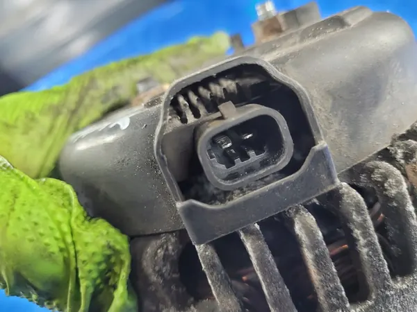 Astra J Alternator 1.7 CDTI A17DTR 13500187 BT image 6