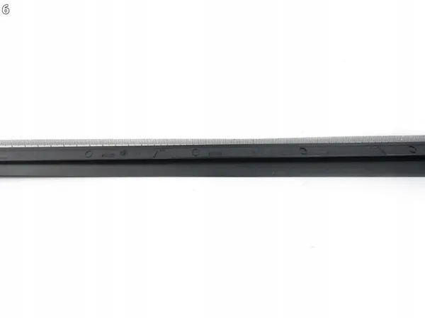 Audi OE 66126528 Tuulilasin tiiviste Oikea 8V5 image 7