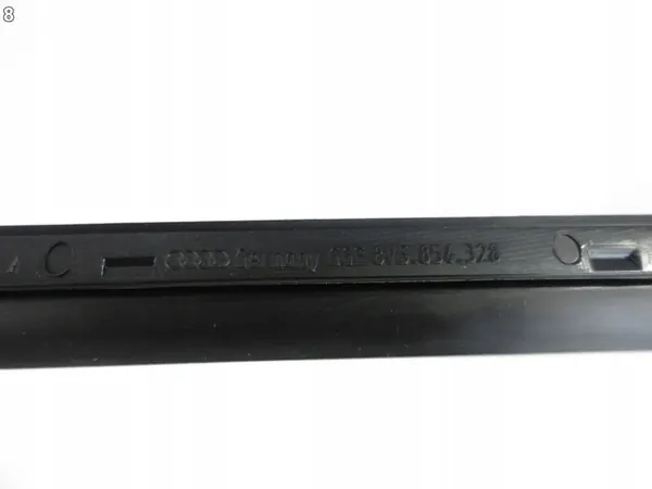 Audi OE 66126528 Tuulilasin tiiviste Oikea 8V5 image 9