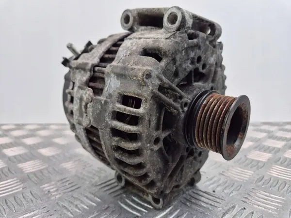Mercedes S450 W221 Alternator A0131545502 image 2