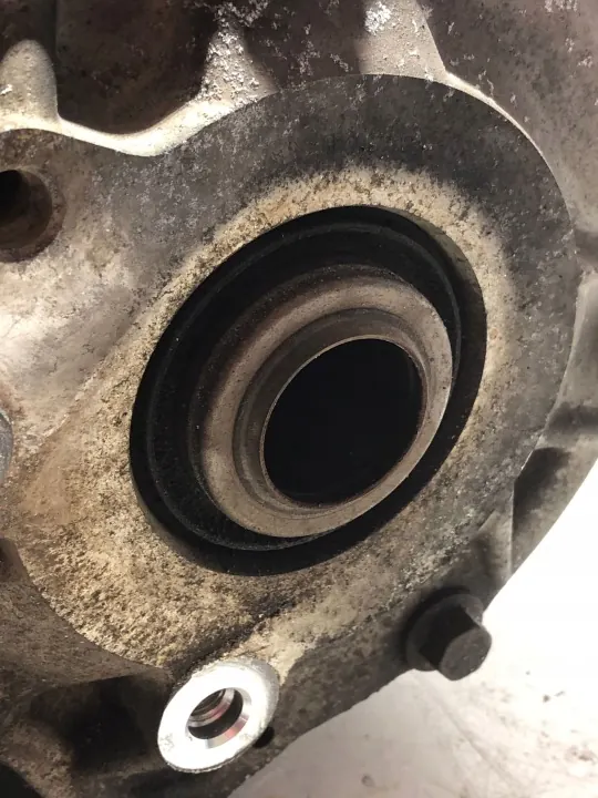 Volvo Verteilergetriebe OEM 7520115990 - Gebraucht image 8