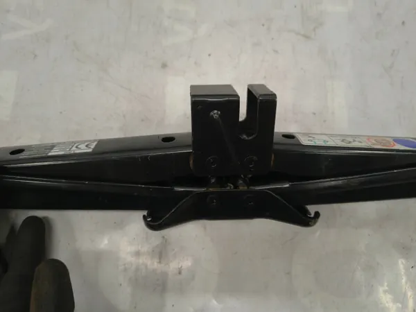 Sleephaak Fiat 500L 2014 OEM 519327560 - Gebruikt image 5