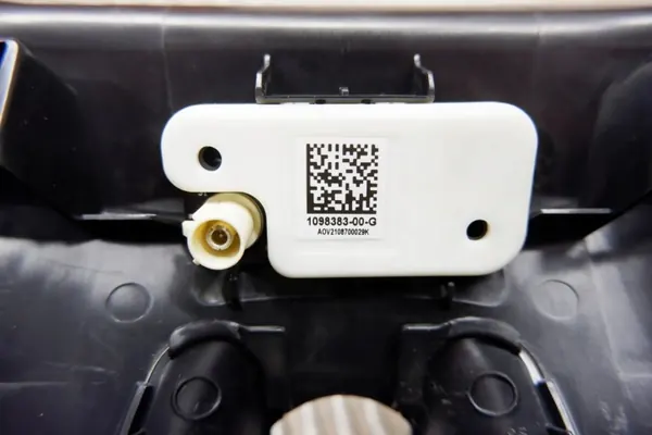 Câmera dianteira Tesla Model 3 OEM 109838300G - Usada image 8