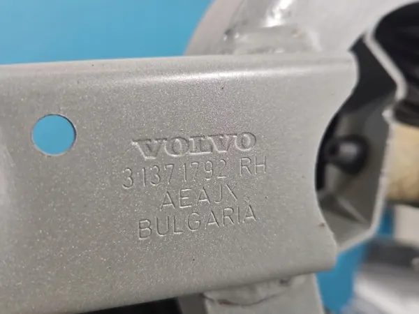 Charnière de coffre arrière OEM 31371791 Volvo S90 II 2016- image 4