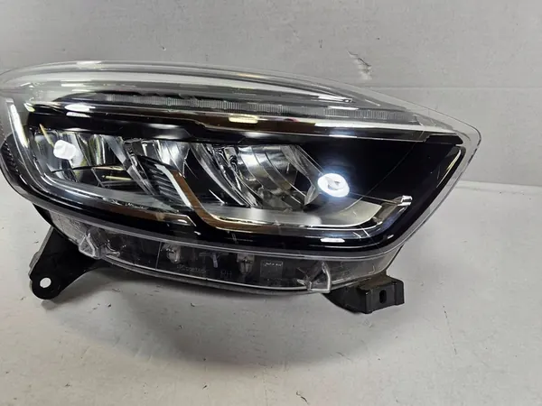Oikea etu LED-valo Renault Captur I Lift 260107244R image 3