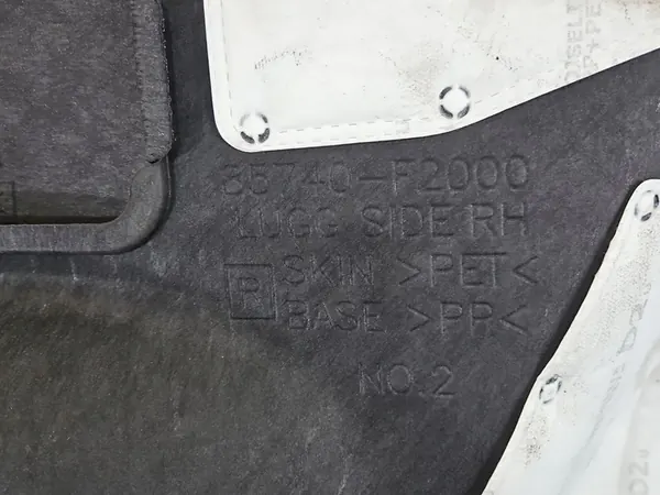 Forro de porta-malas direito Hyundai Elantra VI 15-20 OEM 85740-F2000 image 8