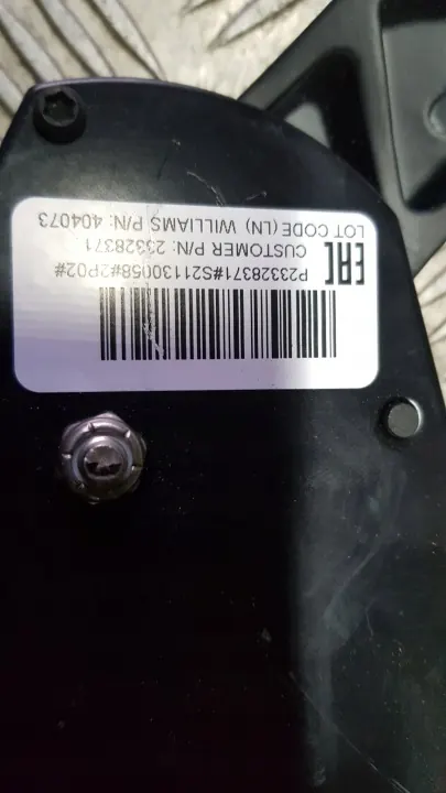 Begagnad Gasreglage OEM 23328371 för Volvo FL FE image 3
