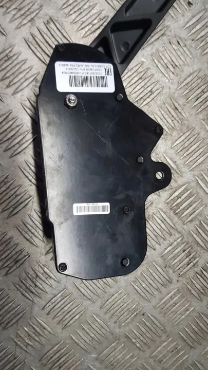 Begagnad Gasreglage OEM 23328371 för Volvo FL FE image 4