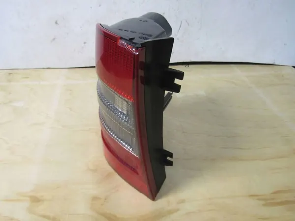 Mercedes-Benz ML W163 2004 Luz trasera izquierda image 2