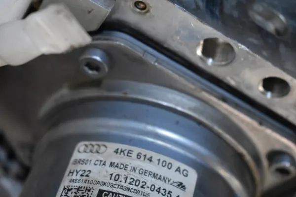 Servofreno Audi OE usado OEM 4KE614100AG image 3