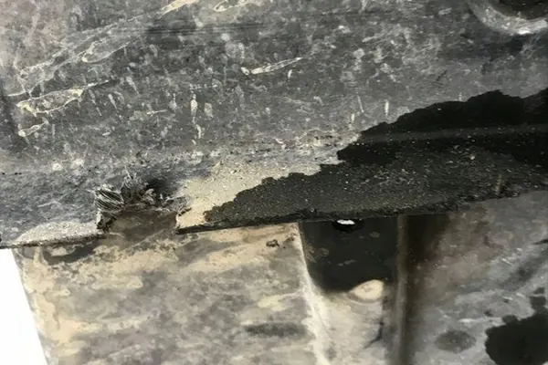 Moottorin kansi AUDI Q7 2008 4.2L bensiini 7L8825285A image 3