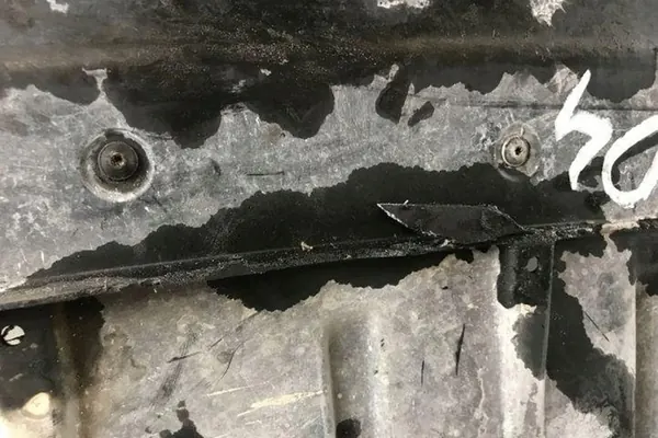 Moottorin kansi AUDI Q7 2008 4.2L bensiini 7L8825285A image 7