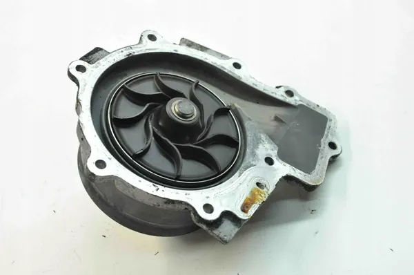 Vattenpump Mercedes Vito W639 Diesel OM651 A6512003301 image 3