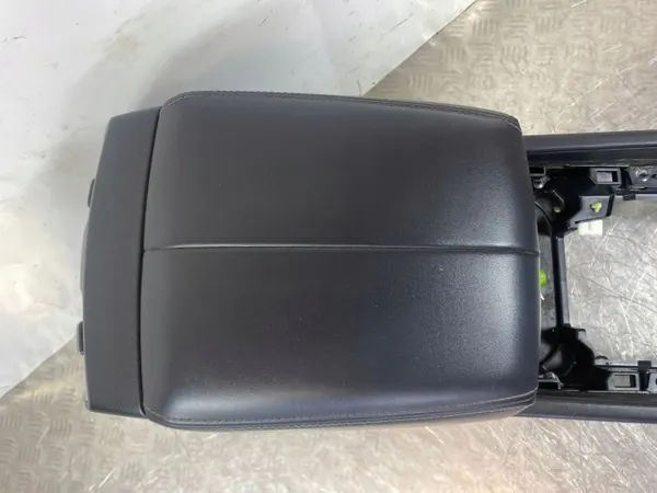 Accoudoir console OEM FOB48421 pour SsangYong Rexton 2017 image 5