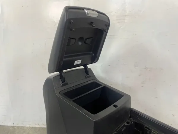 Accoudoir console OEM FOB48421 pour SsangYong Rexton 2017 image 6