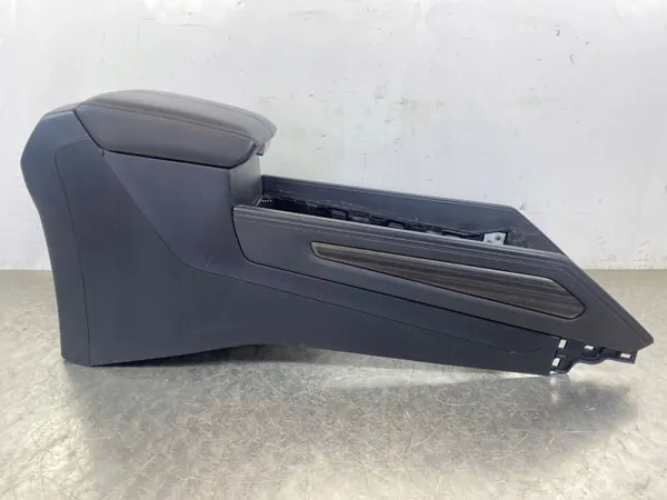 Accoudoir console OEM FOB48421 pour SsangYong Rexton 2017 image 8