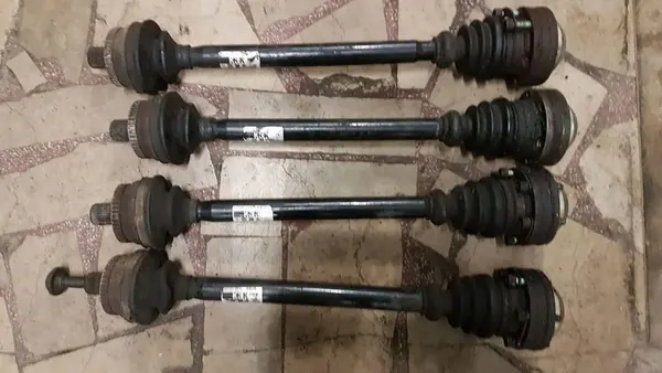 Audi A4 S4 B7 2007 Joint Externe 8E0501203K image 2