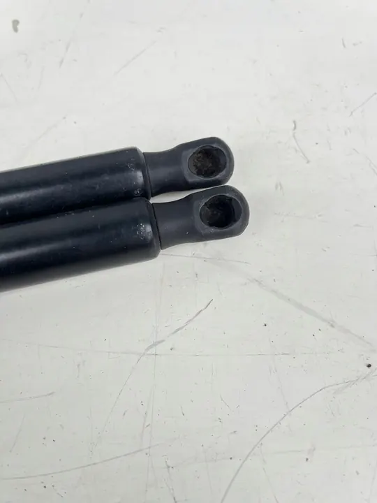 Resorte de gas Mercedes-Benz OE A6399800164 image 3