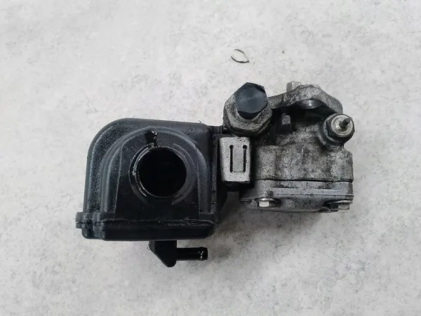 Bomba de direção assistida Saab 9-3 II 12785125 KYB image 4