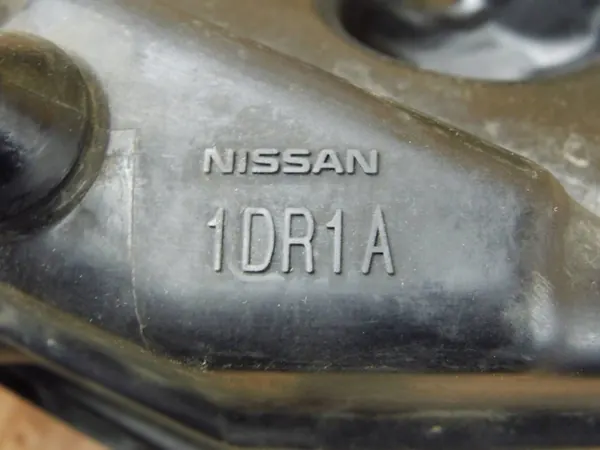 Infiniti FX II Luftfilterhus OEM 165001DR1A image 3