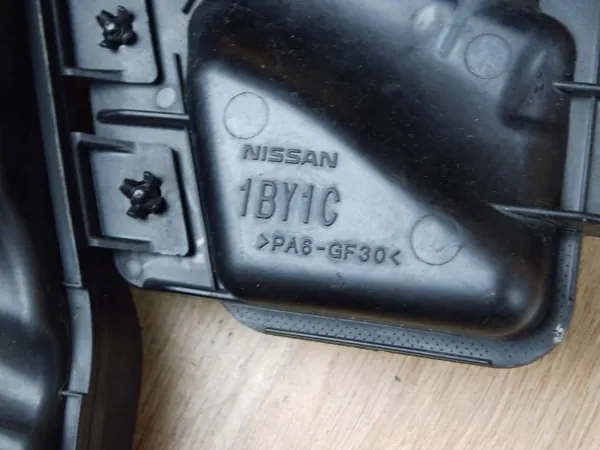 Infiniti FX II Luftfilterhus OEM 165001DR1A image 4