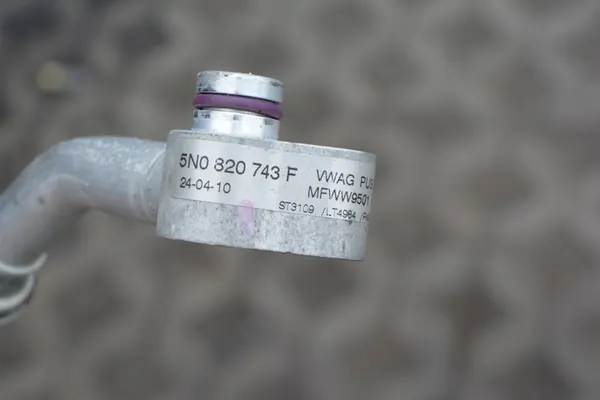 Ilmastointiputki Volkswagen Tiguan 5N0820743F image 4