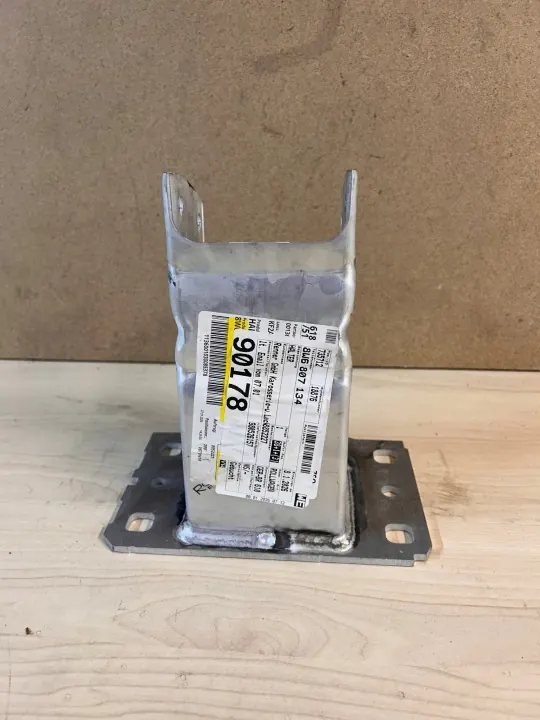 Zone de déformation avant droite Audi A5 8W OEM 8W6807134 image 6
