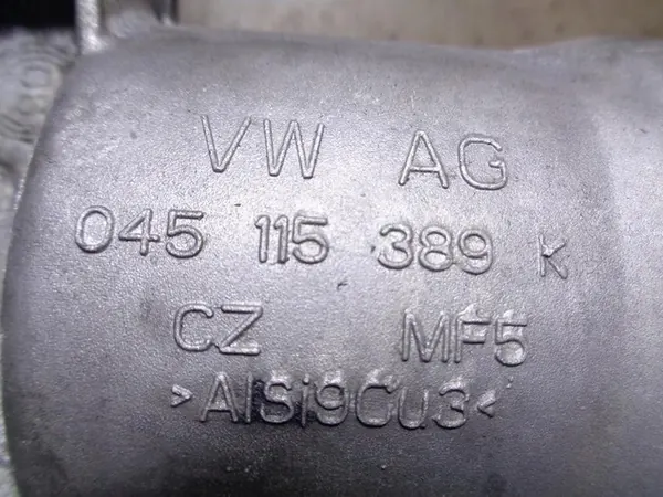 Oljefilterhus 045115389K Audi A3 8P Golf V Touran Passat B6 2.0 TDI image 2