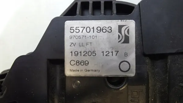 Türschloss vorne links Fiat Grande Punto 2008 OEM 55701963 image 2