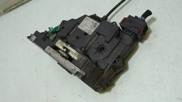 Türschloss vorne links Fiat Grande Punto 2008 OEM 55701963 image 7