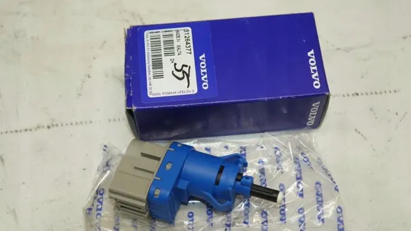 Volvo OE 31264377 Bromsljussensor - Begagnad image 10