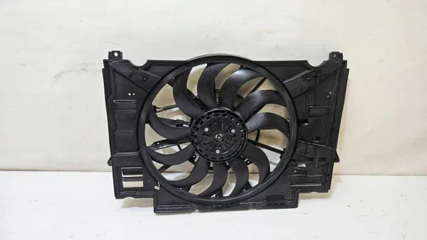 Radiatorventilator MX73-8C607-AC voor Jaguar XE X760 image 4
