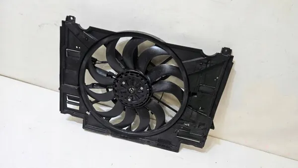 Radiatorventilator MX73-8C607-AC voor Jaguar XE X760 image 5