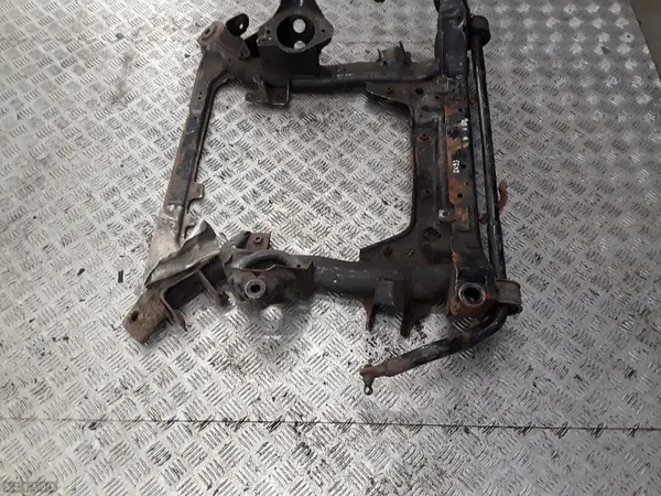 BMW X1 E84 Hulpframe OEM AM-521501 Gebruikt image 3