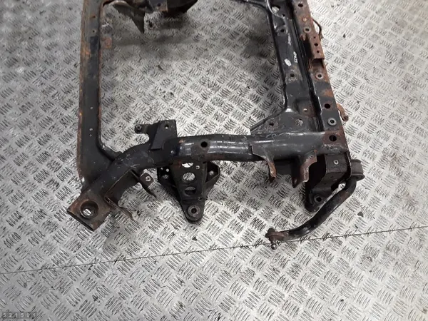 BMW X1 E84 Hulpframe OEM AM-521501 Gebruikt image 5