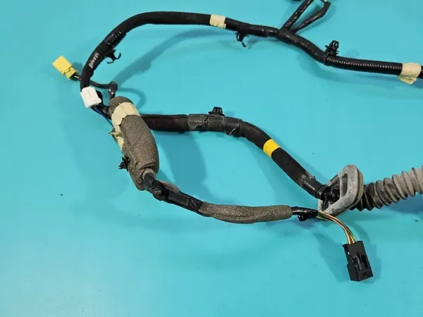 Feixe porta dianteira direita Renault Kadjar OEM 241253290R image 5