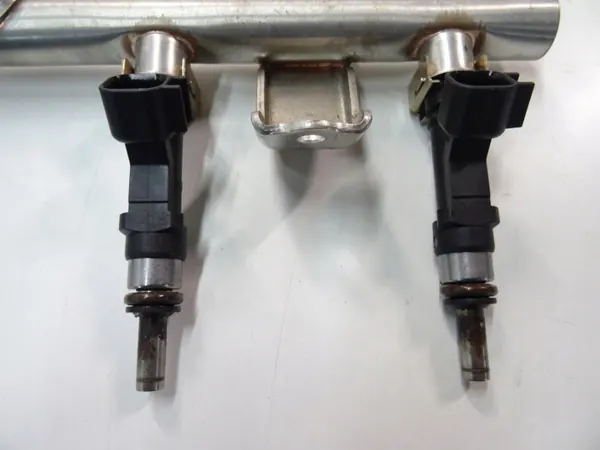 Carril inyector MG OE OEM 136761 para MG3 1.5 Híbrido image 4