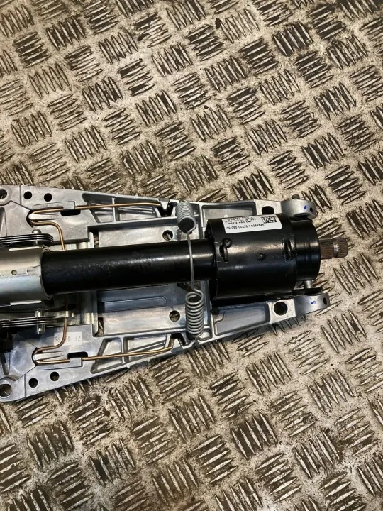 Peça de direção Mercedes-Benz E W212 OEM 2124601316 image 3