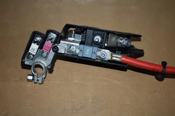 Sicherungsterminal Porsche Panamera 971 image 7