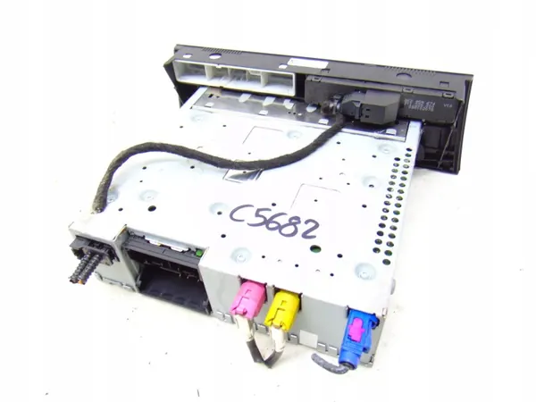 MMI-navigaationlukija OEM 8T2035652F Audi A5/A4:lle image 4