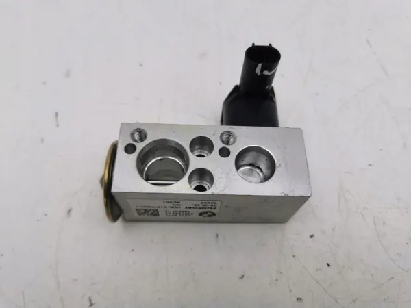 Soupape d'expansion A/C BMW OEM 9287283 - Occasion image 3
