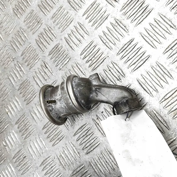 Motorutrymmet delar Audi A5 Cabrio 3.0L OEM 06E131101K image 2