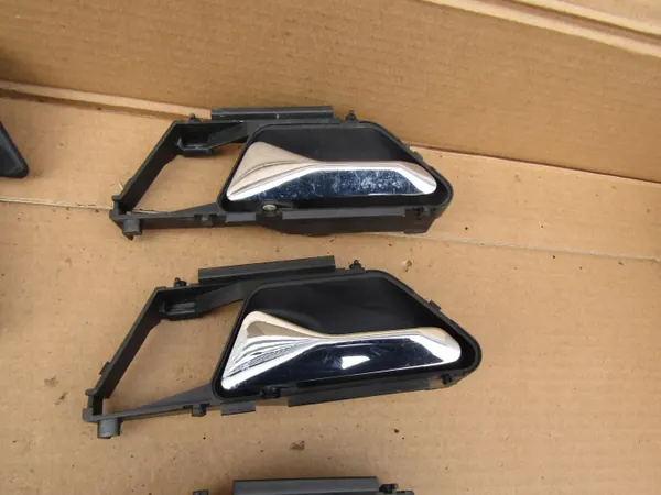 OEM 1247600161/0261 Mercedes W124 Türgriffe Set image 4